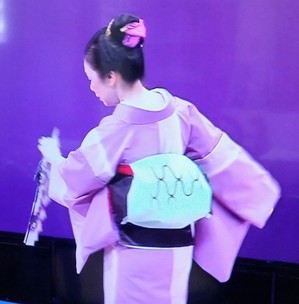 日本舞踊着付け　前半