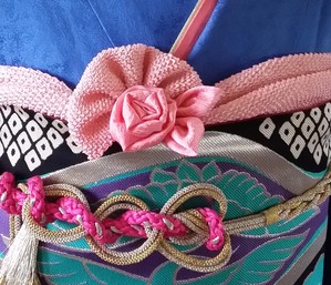 帯結びを考える