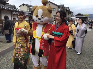 中山道鵜沼宿春まつり　きもの行列