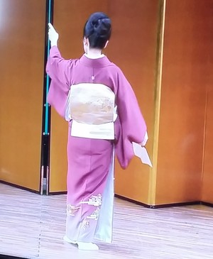 日本舞踊のお着付け　前半①