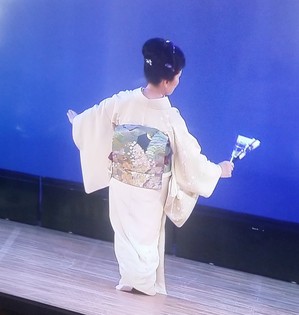 日本舞踊のお着付け　後半①