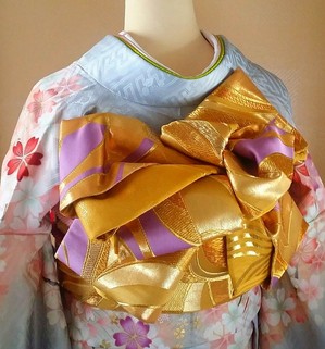 振袖でお花見気分