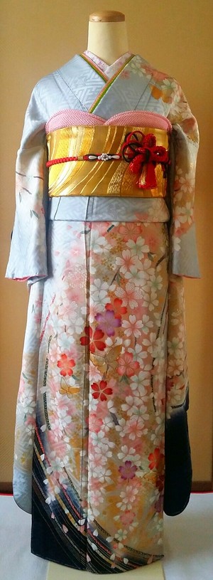 振袖でお花見気分