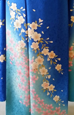 振袖でお花見気分