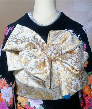 目に涼しいコーディネートを