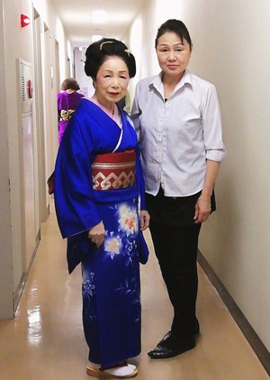 日本舞踊のお着付けをさせていただきました♪